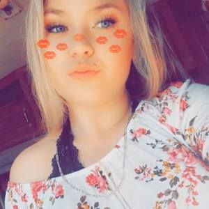 Meet your Posher, Savanna